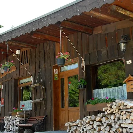 Hotel Le Caribou